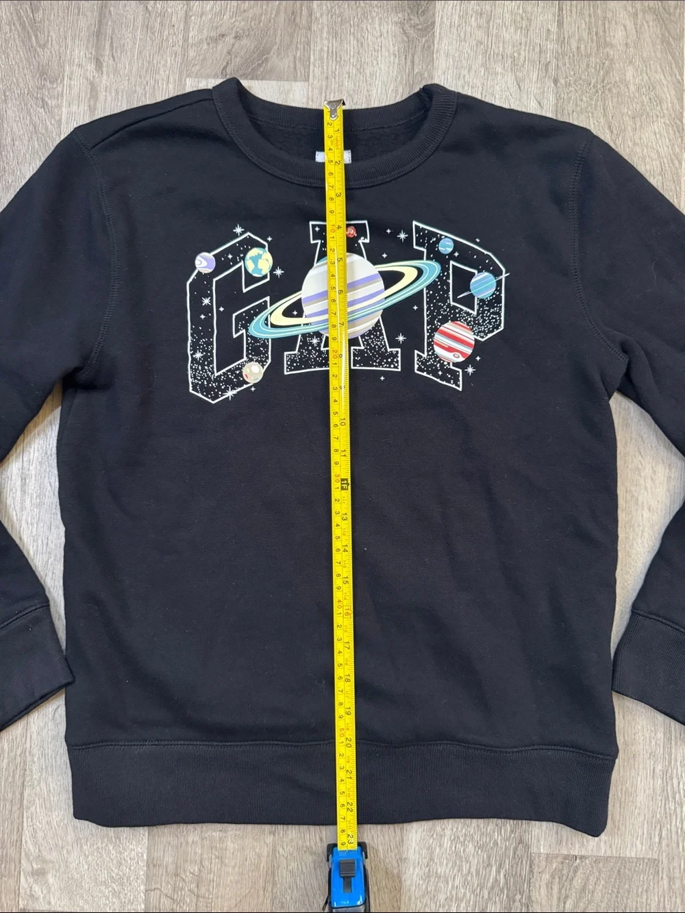 Kids GAP Black Crewneck Sweatshirt with Pastel Planet Graphic. Size XL